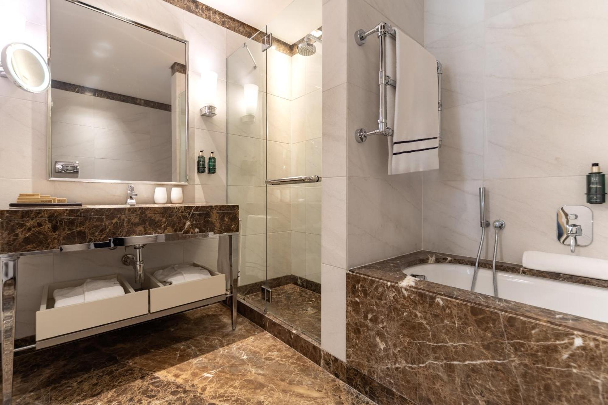 Hotel Melia Genoa